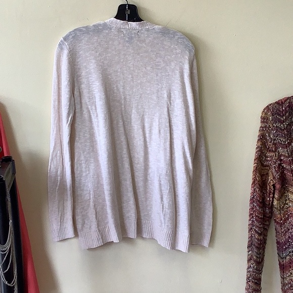 Gap cardigan sweater size M. - Picture 4 of 5